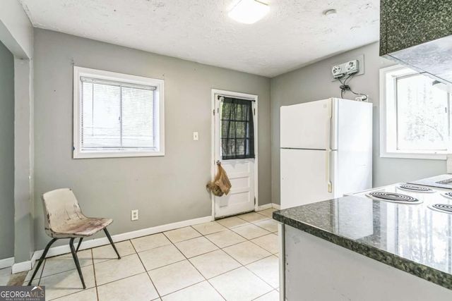 927 Slash Pine Road, Forest Park, GA 30297