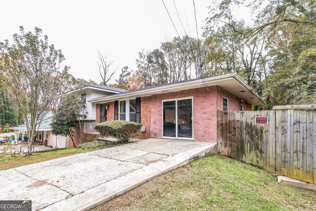 927 Slash Pine Road, Forest Park, GA 30297