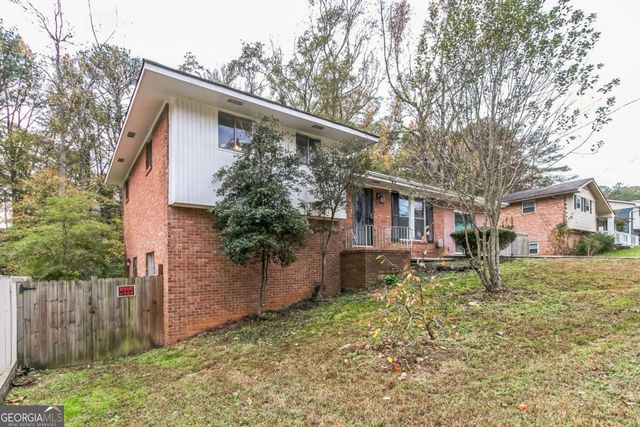 927 Slash Pine Road, Forest Park, GA 30297