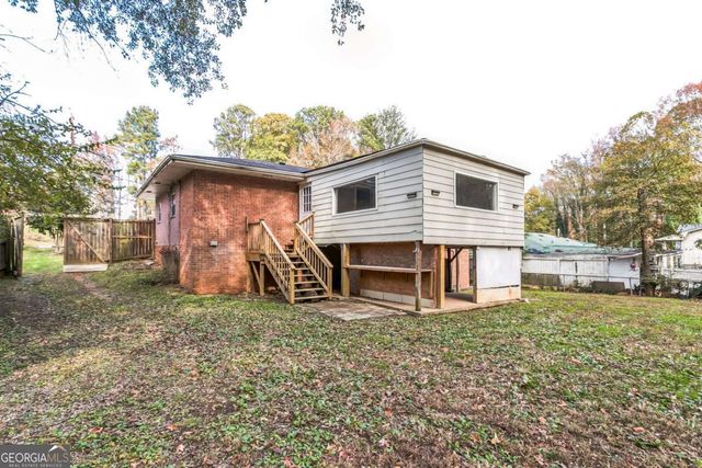 927 Slash Pine Road, Forest Park, GA 30297