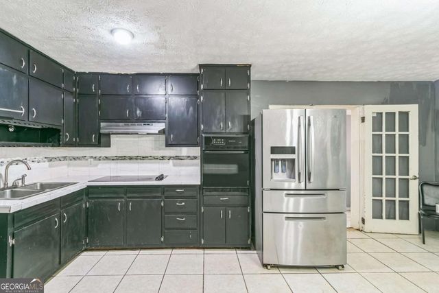 927 Slash Pine Road, Forest Park, GA 30297