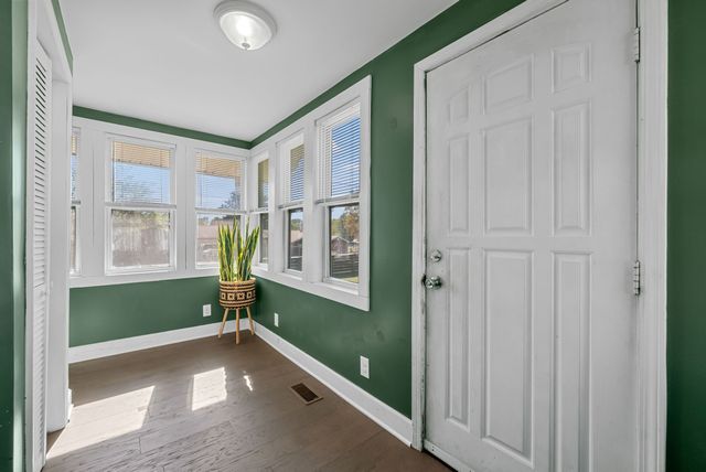 202 Parkway, W, Dickson, TN 37055