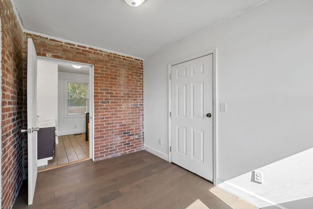 202 Parkway, W, Dickson, TN 37055