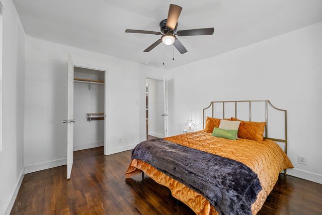 202 Parkway, W, Dickson, TN 37055