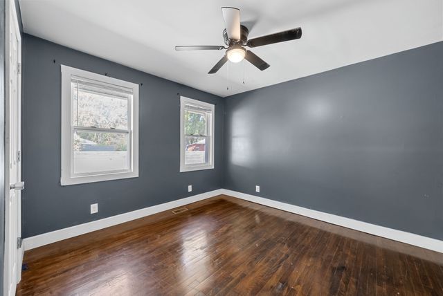 202 Parkway, W, Dickson, TN 37055