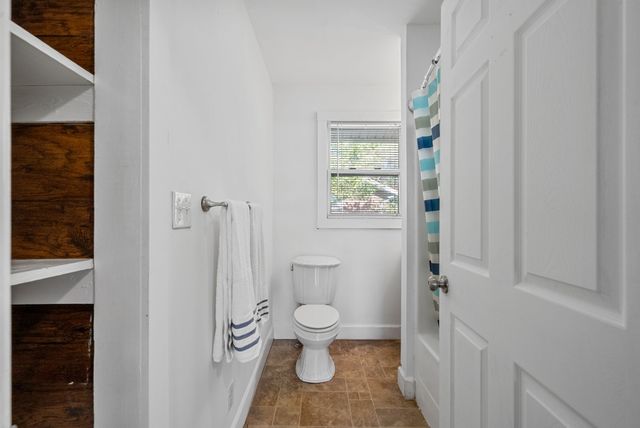 202 Parkway, W, Dickson, TN 37055