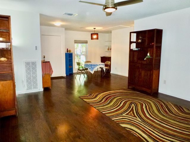 1213 Dunstan DR, Austin, TX 78745