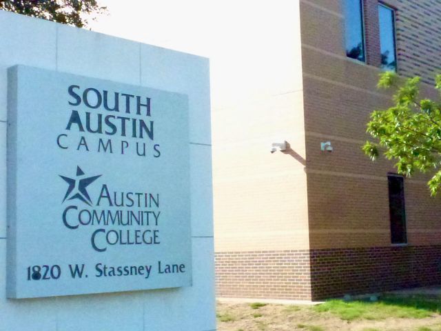 1213 Dunstan DR, Austin, TX 78745