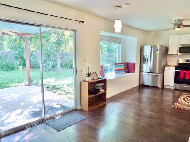 1213 Dunstan DR, Austin, TX 78745