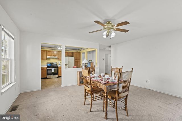 721 VIRGIN ISLAND DR, Williamstown, NJ 08094