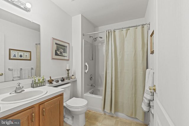 721 VIRGIN ISLAND DR, Williamstown, NJ 08094