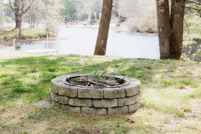 43 Moccasin Trail, Hillsborough, NH 03244