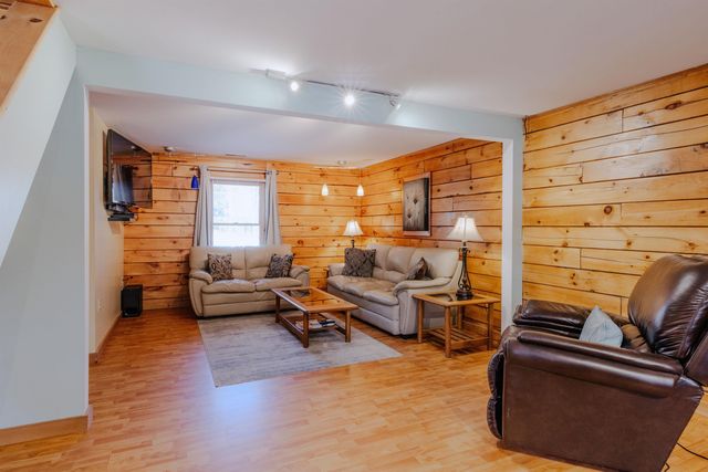 43 Moccasin Trail, Hillsborough, NH 03244