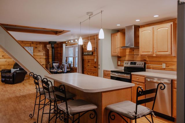 43 Moccasin Trail, Hillsborough, NH 03244