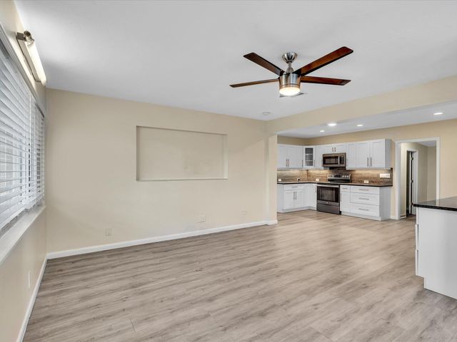 607 W Perry Street, Lantana, FL 33462