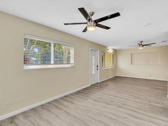 607 W Perry Street, Lantana, FL 33462