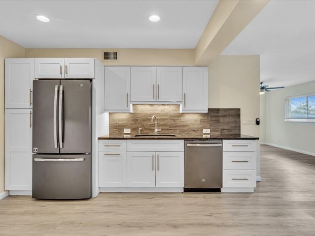 607 W Perry Street, Lantana, FL 33462