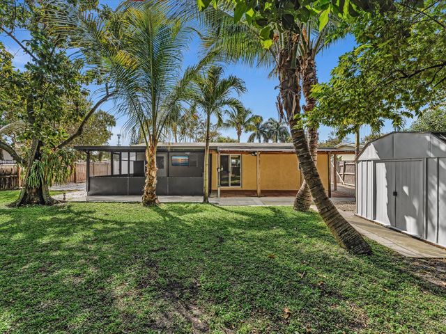 607 W Perry Street, Lantana, FL 33462