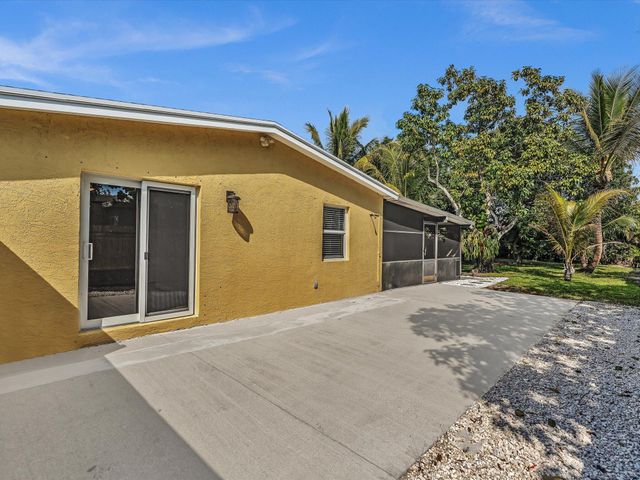 607 W Perry Street, Lantana, FL 33462
