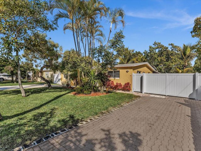 607 W Perry Street, Lantana, FL 33462