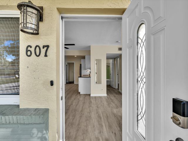 607 W Perry Street, Lantana, FL 33462