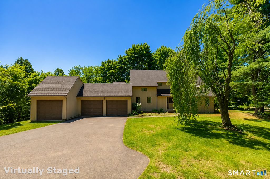 165 Grieb Road, Wallingford, CT 06492