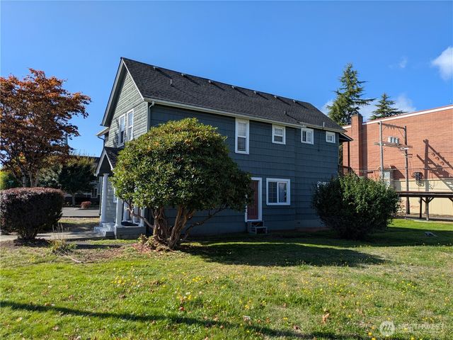 206 E 1st Street, Aberdeen, WA 98520