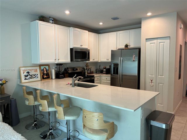1069 NW 4th Ter, Florida City, FL 33034
