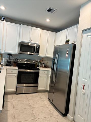 1069 NW 4th Ter, Florida City, FL 33034