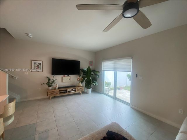 1069 NW 4th Ter, Florida City, FL 33034