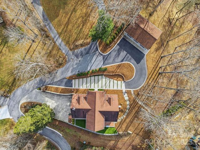 38 Sweetwater Oaks Drive, Fletcher, NC 28732