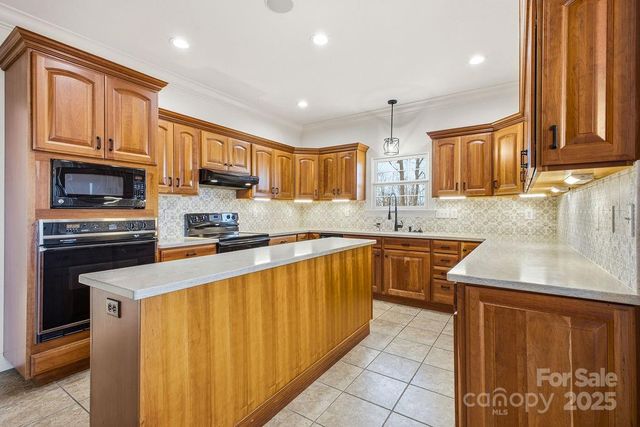 38 Sweetwater Oaks Drive, Fletcher, NC 28732