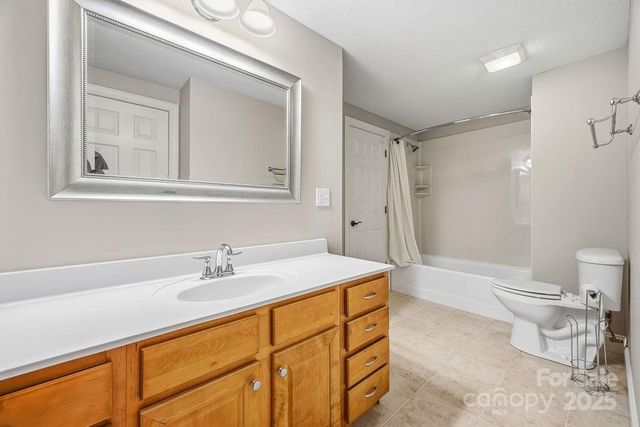 38 Sweetwater Oaks Drive, Fletcher, NC 28732