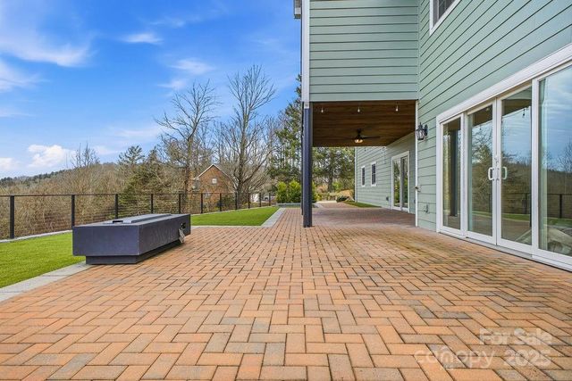 38 Sweetwater Oaks Drive, Fletcher, NC 28732