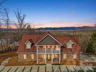 38 Sweetwater Oaks Drive, Fletcher, NC 28732