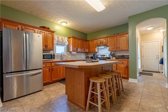 5263 Frederick Street, Barberton, OH 44203