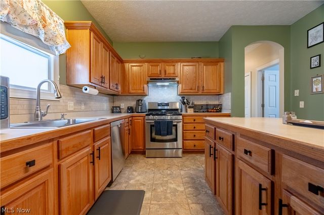 5263 Frederick Street, Barberton, OH 44203
