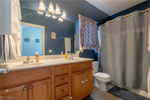 5263 Frederick Street, Barberton, OH 44203