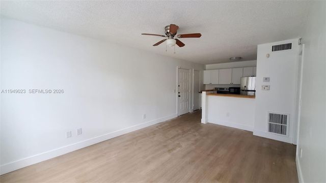 4581 W Mcnab Rd 15, Pompano Beach, FL 33069