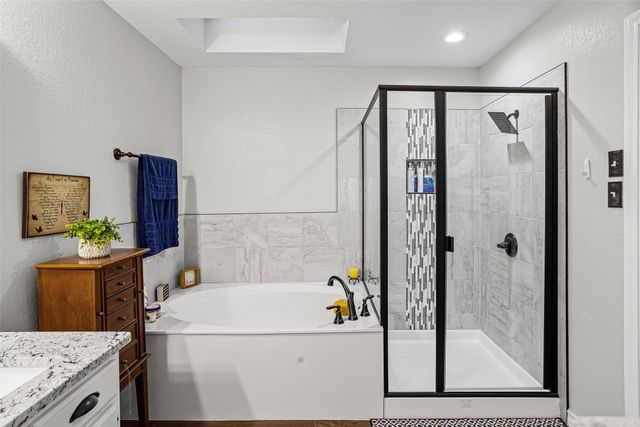 5003 Bueno Drive, Granbury, TX 76049