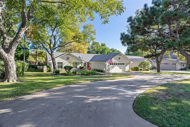 5003 Bueno Drive, Granbury, TX 76049