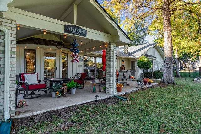 5003 Bueno Drive, Granbury, TX 76049