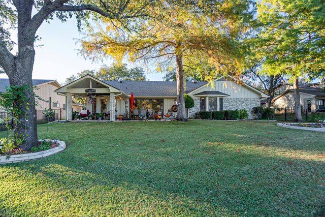 5003 Bueno Drive, Granbury, TX 76049