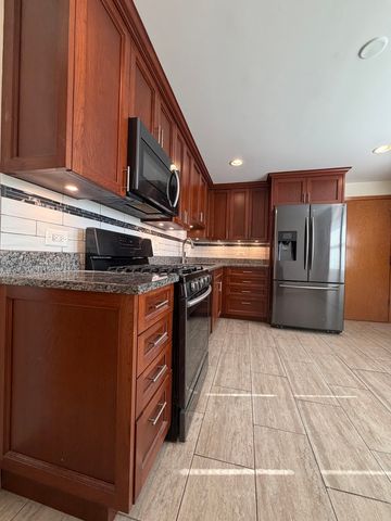 3515 N Central Avenue 3W, Chicago, IL 60634