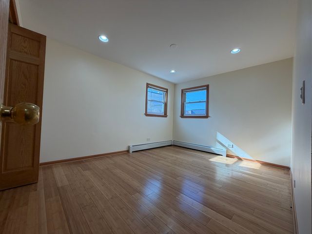 3515 N Central Avenue 3W, Chicago, IL 60634