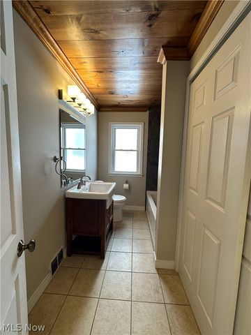 7311 Brecksville Road, Independence, OH 44131