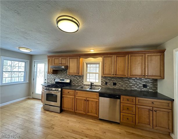 7311 Brecksville Road, Independence, OH 44131