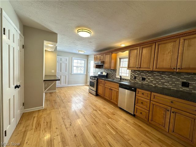 7311 Brecksville Road, Independence, OH 44131