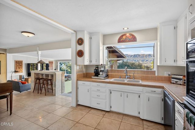 165 Feliz Drive, Oak View, CA 93022