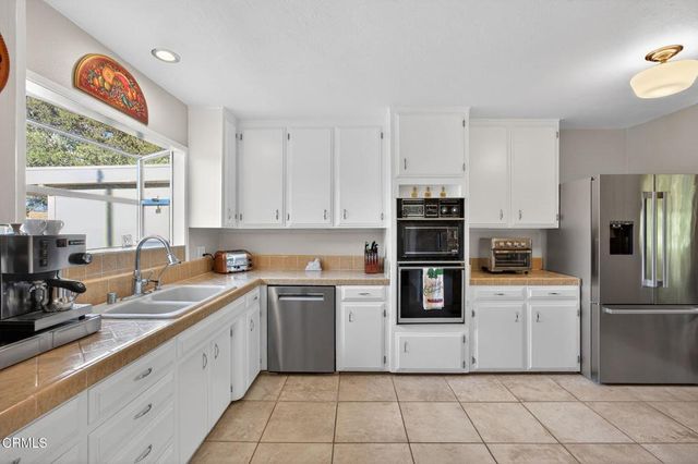 165 Feliz Drive, Oak View, CA 93022